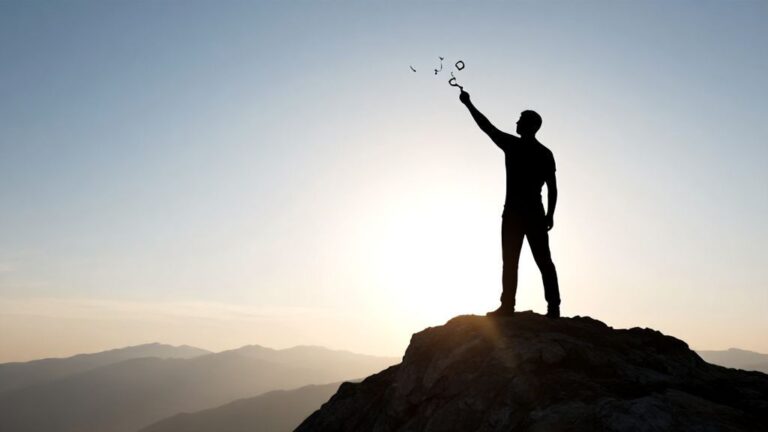 Человек со сломанными оковами на вершине горы