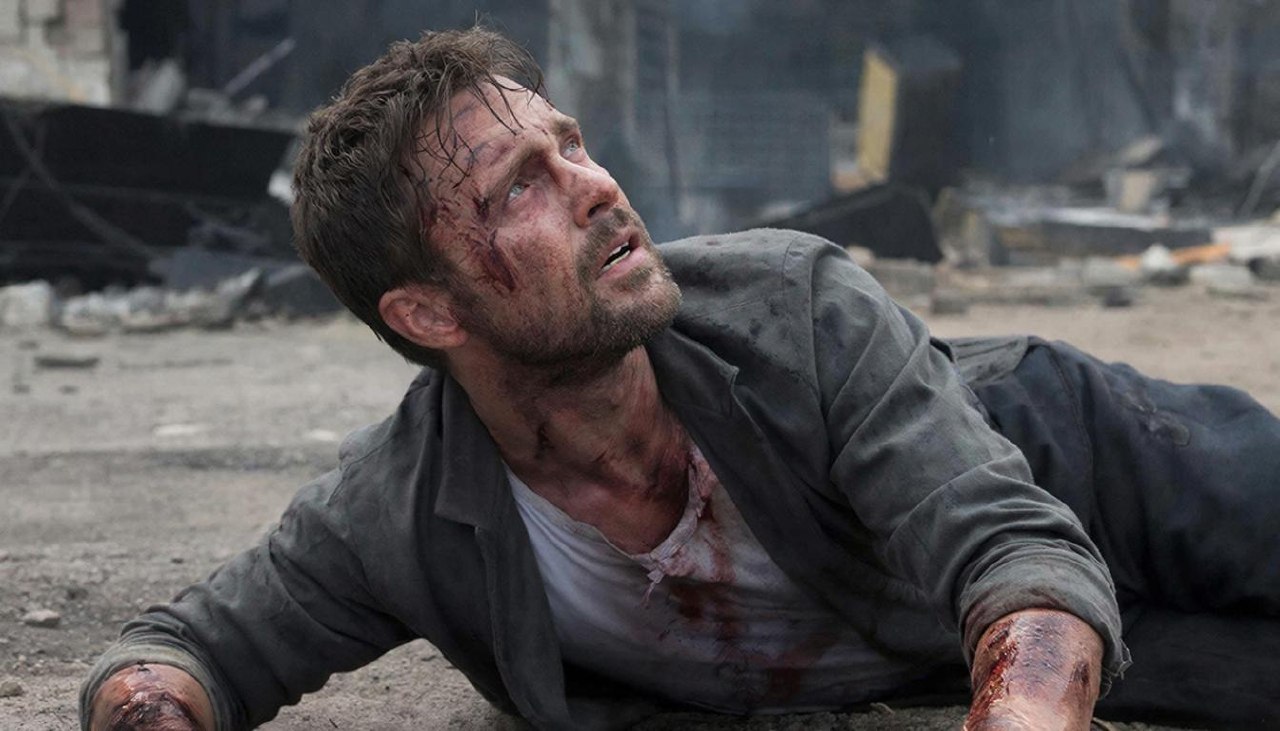 Раненый человек